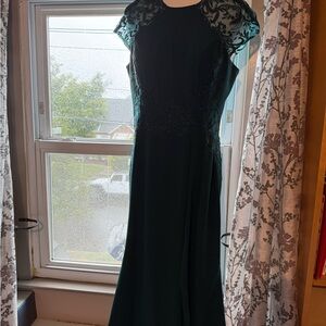 Elegant Black Evening Gown/Mother of the Bride